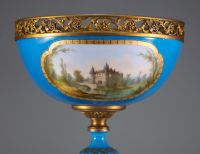 Sèvres - Spectacular porcelain mantelpiece with celestial blue background, gilt bronze mount, mark under the lids.
