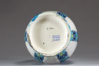 Charles CATTEAU (1880-1966) Kéramis - Vase Art Déco émaillé à décor de guirlandes de fleurs, vers 1930.