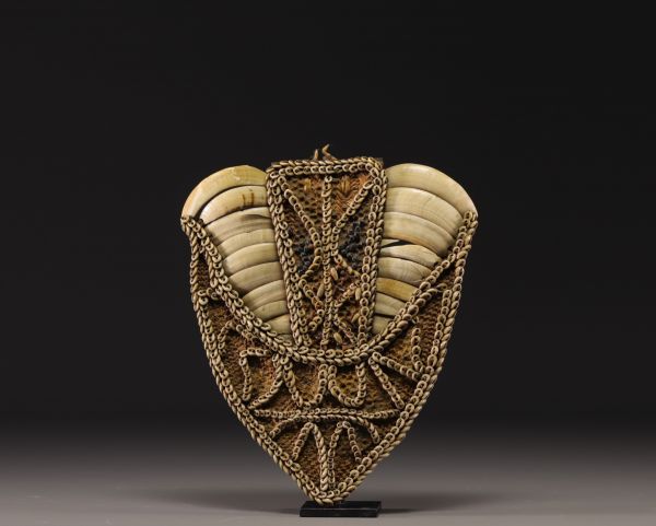 Wawapu Pectoral - Papua New Guinea