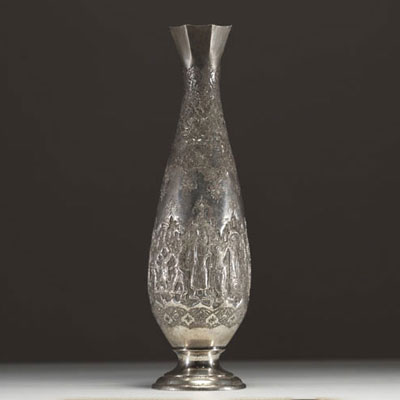 India - Persia - Islamic Qajar vase in solid silver, 19th century.