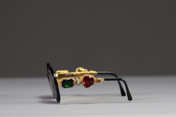 MOSCHINO - Rare paire de lunettes de soleil 