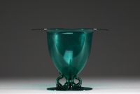 Murano - Vittorio ZECCHIN (1878-1947) Cappellin Venini & C - Green tinted blown glass bowl with applied handles on pedestal, circa 1930.