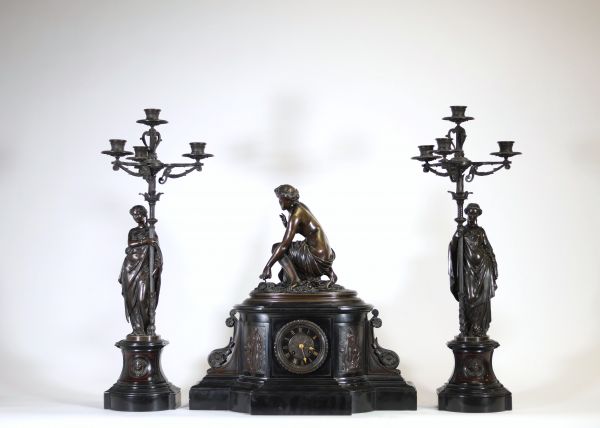 Black marble and patinated bronze mantel signed Delvaulx - Napoleon III period.