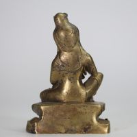CHINE, DYNASTIE QING, XIXe SIÈCLE Figure de Songzi Guanyin Bronze doré.