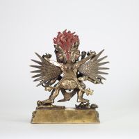 TIBET, XIXe SIÈCLE Figure de Hayagrīva en bronze doré et éléments polychromes.