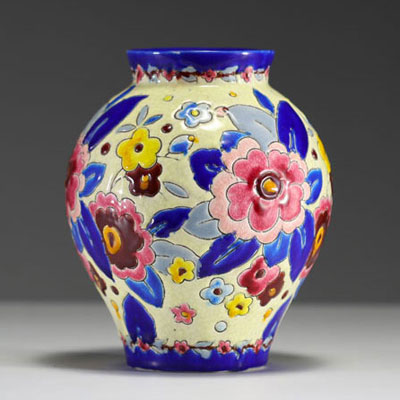 Charles CATTEAU (1880-1966) Boch Keramis - Glazed ceramic vase with floral decoration D2243, shape 1195, stamp under the piece.