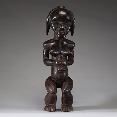 Afrique - Statue Fang Betsi en bois sculpté, Gabon, 1ère moitié XXème.