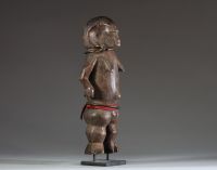Afrique RDC - Ancienne statuette Yanda / Nazeze, Ngbaka en bois sculpté, Congo RDC, début XXème.
