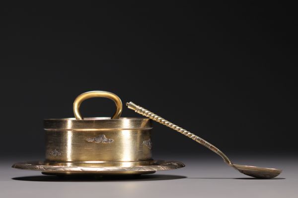 Nécessaire à caviar en vermeil, poinçon SAZIKOV sous l'aigle bicéphale, BC (Victor SAVINKOV) 1874.