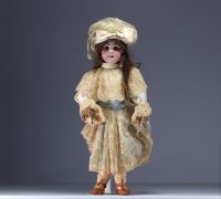 Armand MARSEILLE - Poupée tête en porcelaine n°11, vers 1890.