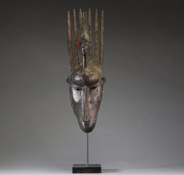 Afrique - Imposant masque « Ntomo » Bamana / Bamabara à 6 cornes, Mali, 1ère moitié XXème.