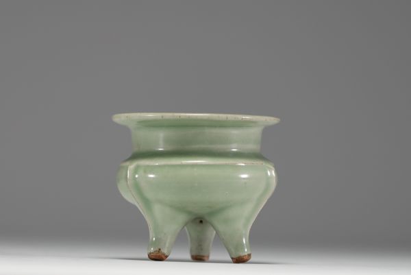 China - Celadon porcelain perfume burner, Ming dynasty.