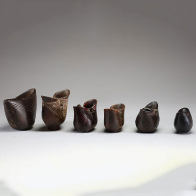 Afrique RDC - Ensemble de six coupes Suku en bois sculpté.