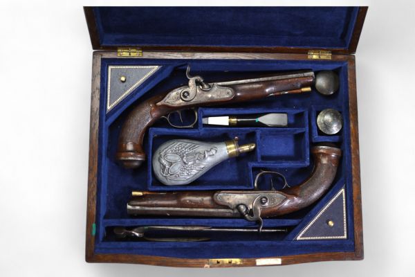 Paire de pistolets d’officier à percussion 