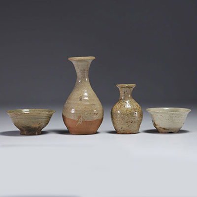China - Set of two varnished stoneware potiches and two bowls.