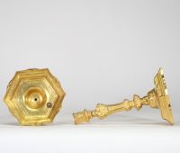 Paire de bougeoirs en bronze doré France, époque Régence, vers 1740