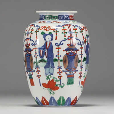 China - Polychrome porcelain vase decorated with figures, Wanli mark under the piece.