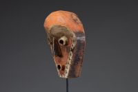 Afrique RDC - Masque Pendé Thangi en bois sculpté polychrome, Congo RDC, fin de 1ère moitié XXème.