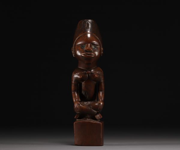 Female figure - Yombé - Rep.dem.Congo