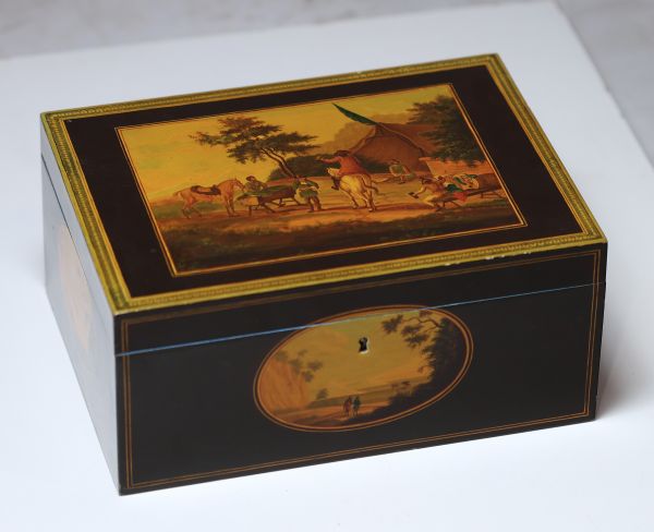 Magnifique coffret de voyage en bois de Spa, publié  dans le catalogue de l'exposition au Musée de la vie Wallonne (1967-1968).