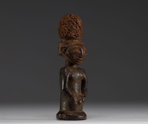 Afrique RDC - Statuette Hemba en bois sculpté.
