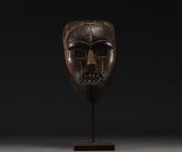 Tanzanian mask ?
