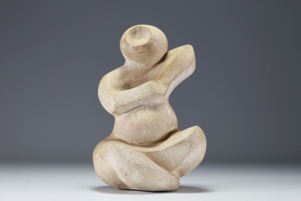 Guido METSERS (1940- ) Sculpture of a woman in relief, signed on the base.