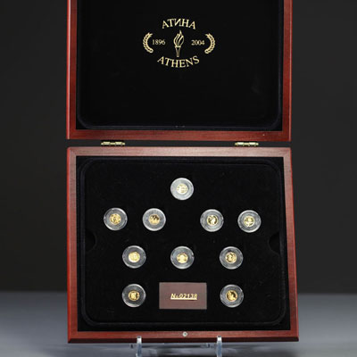 Bulgarie - Coffret de dix pièces de cinq leva en or pour les Jeux olympiques d'Athènes de 2004.