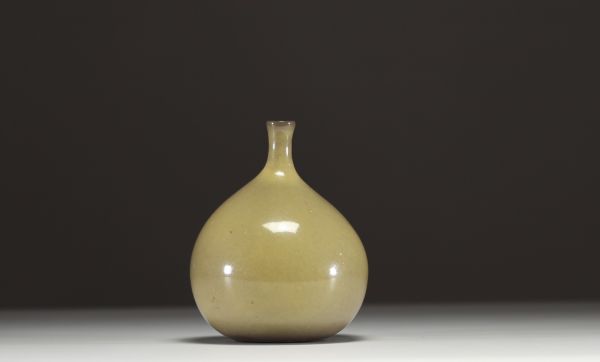 Dani & Jacques RUELLAND (XX) Vase ‘Figue’ in glazed ceramic, circa 1960, signed.
