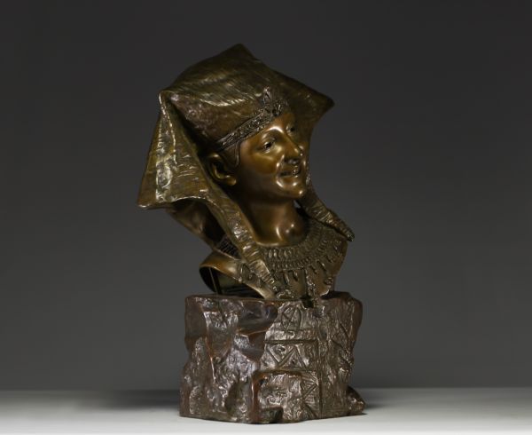 Louis HOTTOT (1834-1905) ‘L'Egyptienne’ Green patina bronze proof, signed.