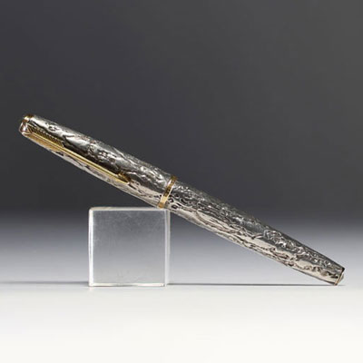 Parker penholder for Boucheron in silver, gold and moonstone, ‘bark’ motif.