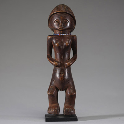 Afrique RDC - Statuette Tabwa en bois et perles, Congo RDC.