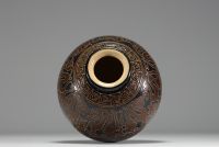 Vietnam - Bien Hoa, polychrome stoneware vase, frieze decoration of dragons, circa 1920.