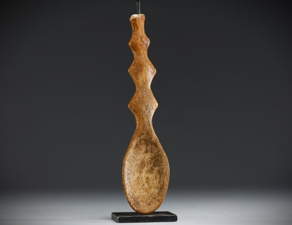 Africa DRC - Lega spoon. in bone, first half 20th century