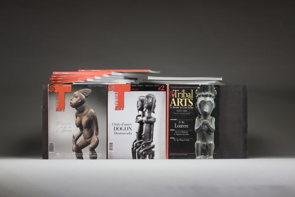 Lot de 33 magazines sur l’art africain . FR + EN