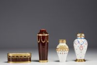 Sèvres - Ensemble de quatre vases et d'une coupe en porcelaine et monture en bronze doré, marque au bleu.