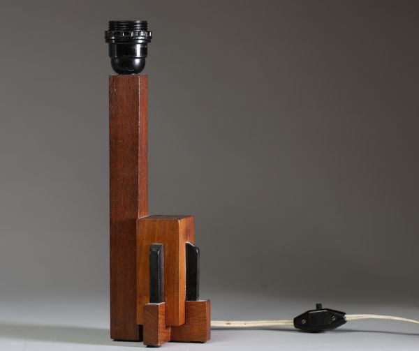 Pied de lampe Art Déco moderniste en différentes essences de bois, travail belge, vers 1920-30.