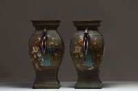 Japan - Pair of patinated bronze and cloisonné enamel baluster vases decorated with figures, Meiji period, debossed mark under the pieces.