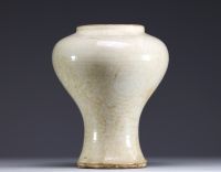 China - Meiping vase in white monochrome porcelain, mark at the base of the piece, Yuan dynasty.