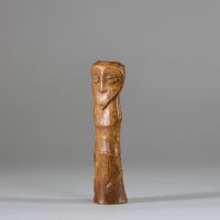 Figure du « Bwami » Lega, RD Congo, os. Collecté sur site par A.S., St Idesbald, début des années 1950. H : 16 cm