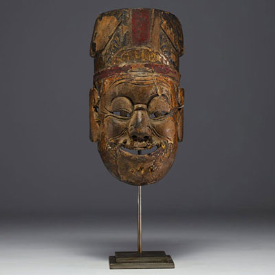 Chine - Masque d'exorcisme du rituel théâtral Nuo en bois polychrome, époque XVIIIème.