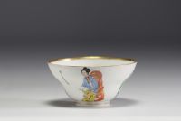 China - Covered bowl and saucer in famille rose 