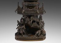 Japan, imposing bronze incense burner, Meiji period.