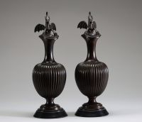 Paire d'aiguières en bronze d’après l’antique Grand Tour, réédition d'une aiguière de l'époque Romaine découverte à El Kseur Bejaia en Algérie, XIXème.