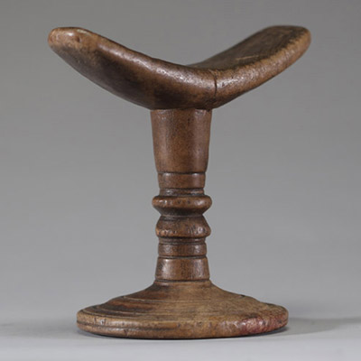 Afrique - Repose nuque Oromo en bois sculpté, Ethiopie, fin XIXème.