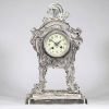 Pendule en bronze argenté de style Louis XV Fin du XIXe siècle Par Wiskemann