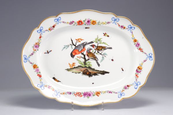 Meissen large porcelain dinner plate decorated with birds on a white background