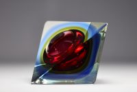 Flavio POLI (1900-1980) Verrerie de Murano Sommerso, cendrier en verre multicouche, vers 1970.