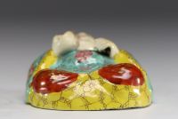 China - Figurative wall flower pot in pink family polychrome porcelain.