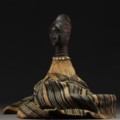 Kisi statue - New Guinea